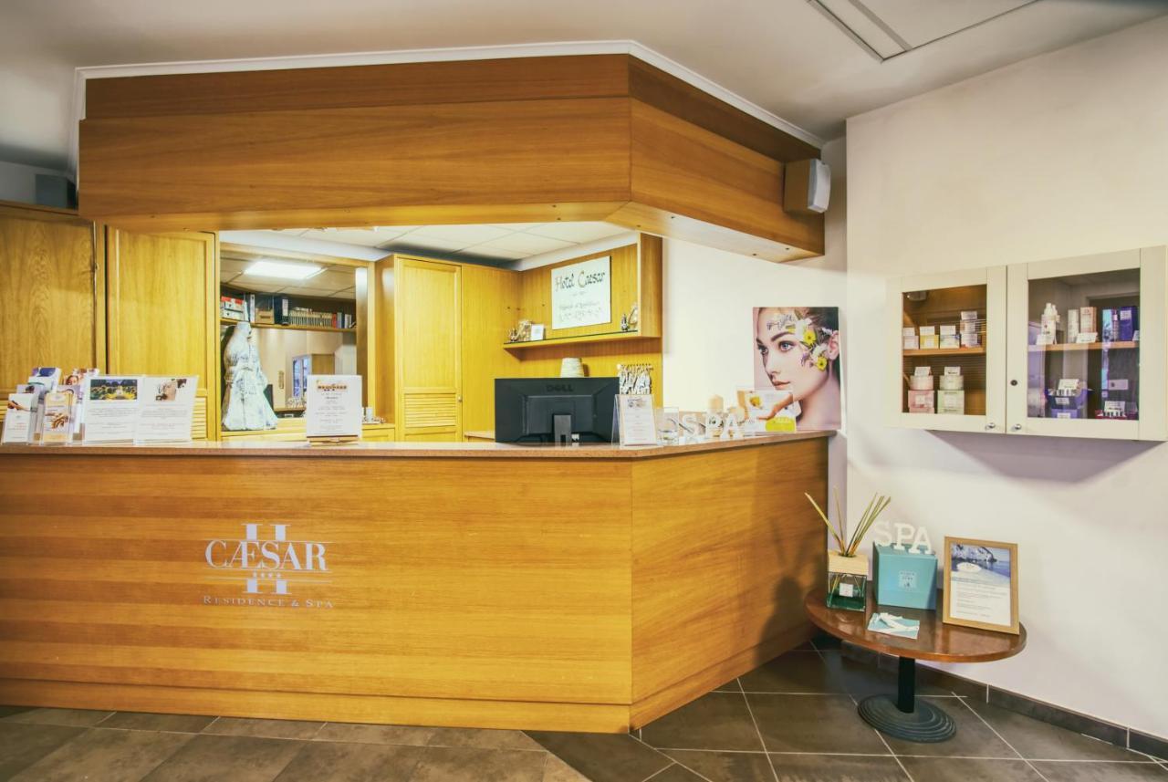 Hotel Caesar Residence & Spa ลิโด ดิ กามาโยเร ภายนอก รูปภาพ